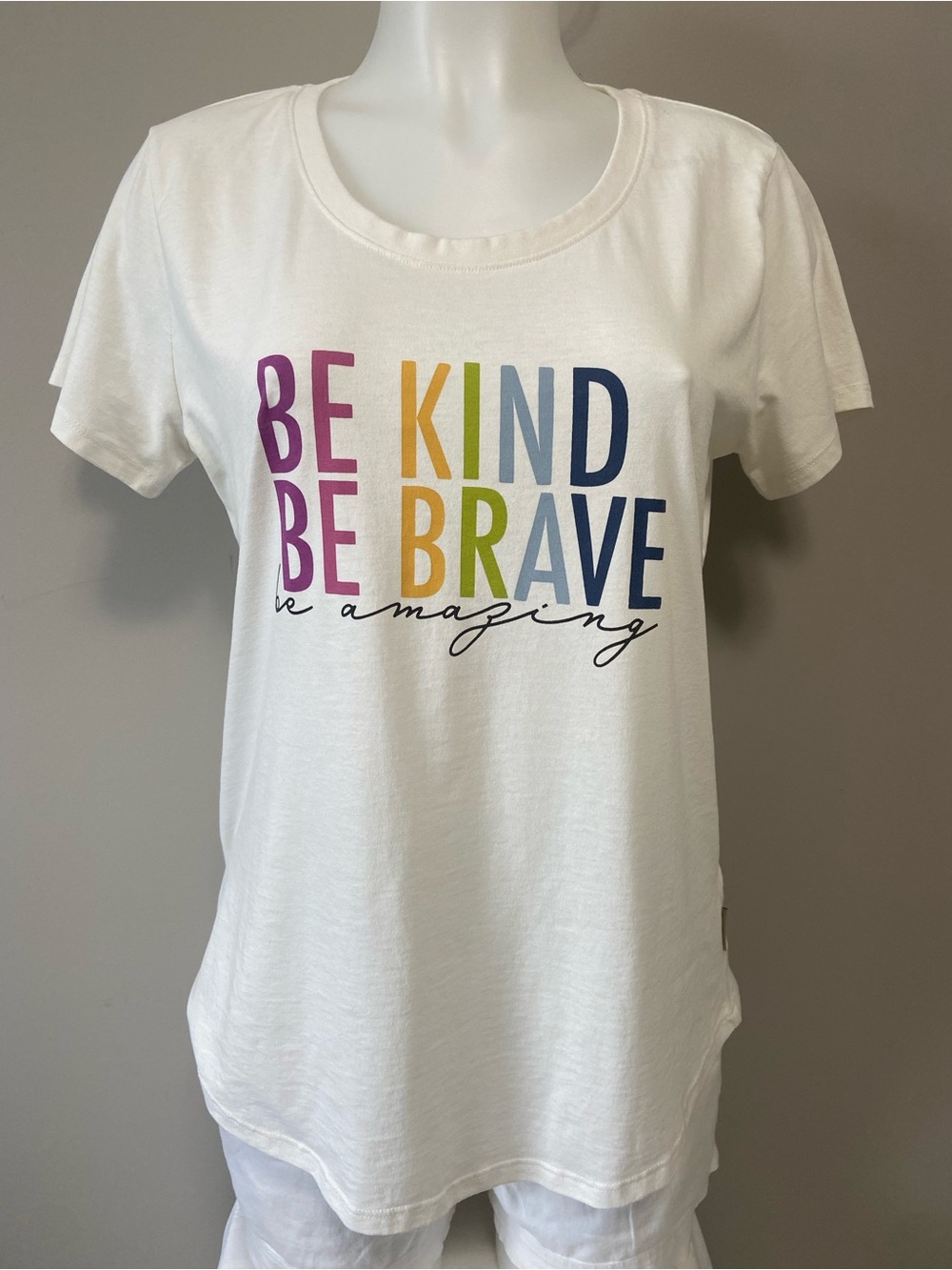 White Short-Sleeve Graphic Tee - Be Kind Be Brave